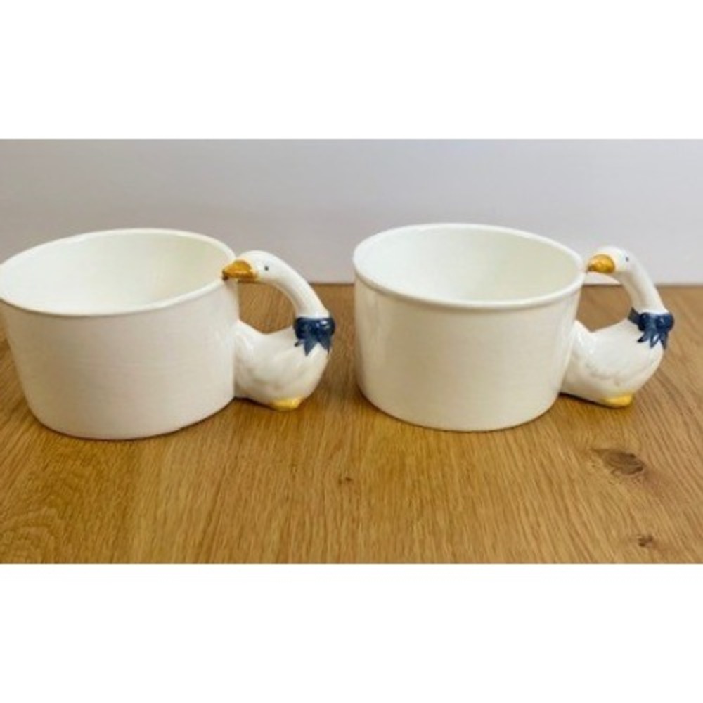 House of Lloyd Goose Mug Set 2 White Good Vintage 1988 3D Handle Bows